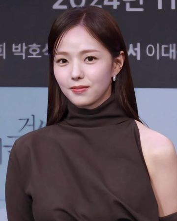 채수빈 사진